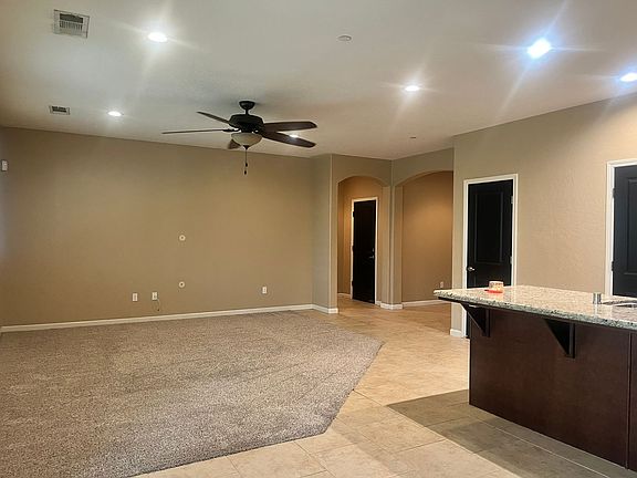 3rd image of 2126 N Lindsay Ct