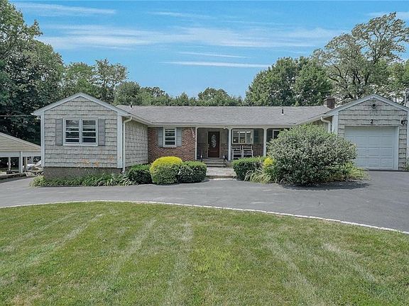 2nd image of 2 Crescent Dr