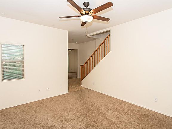 Living Room - pic 3