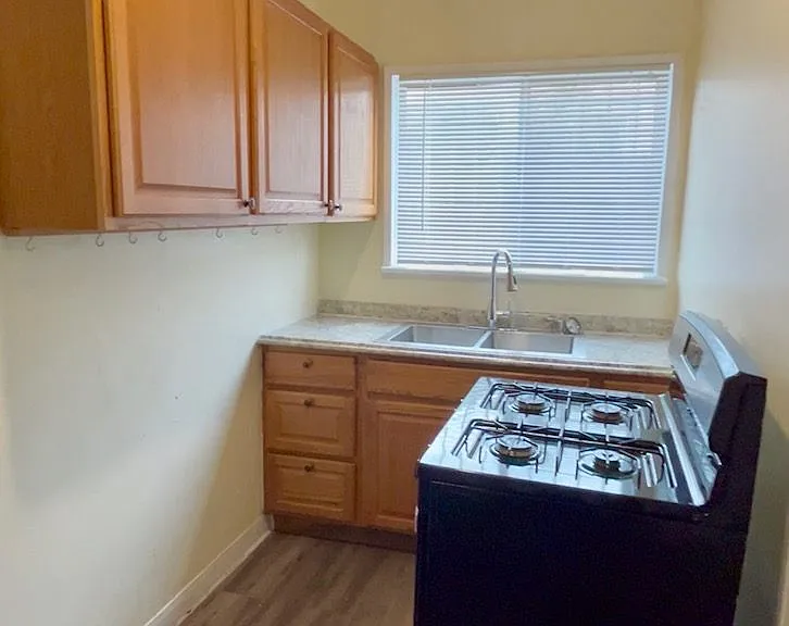 205 W Vernon Ave — Photo 6