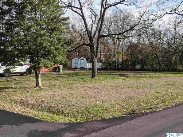 705 Parks Ave, Scottsboro, AL 35768