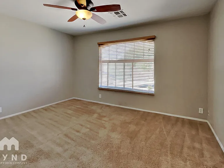 15550 N Frank Lloyd Wright Blvd #1098 — Photo 9
