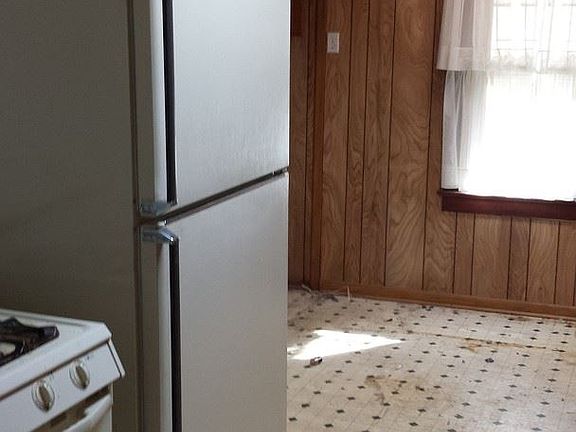 5th image of 525 S Cedar Ave