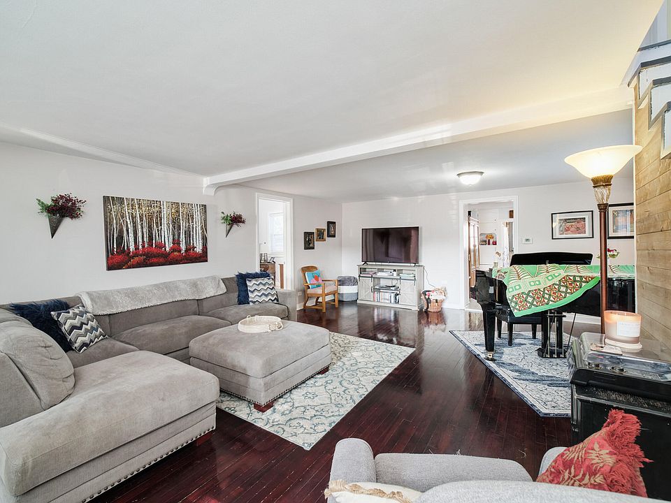 115 McKee St, Manistee, MI 49660 Zillow