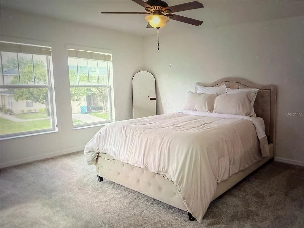 3 bed, 3.0 bath, 1818 sqft, $2,400 — Photo 4
