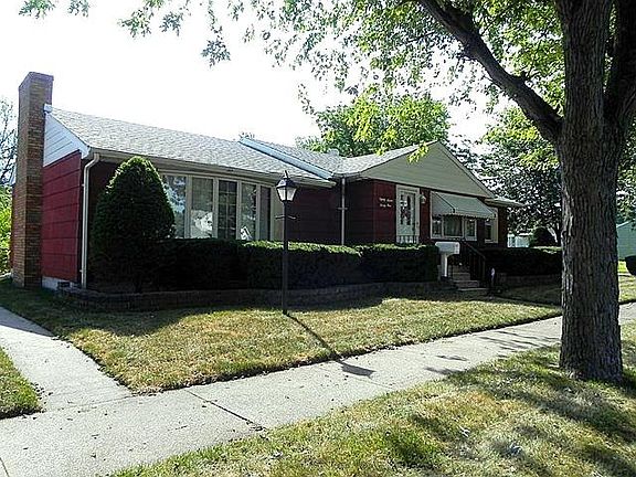 2nd image of 8721 Park Dr