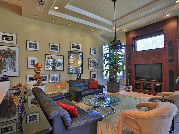 5th image of 1348 Dovercourt Ln