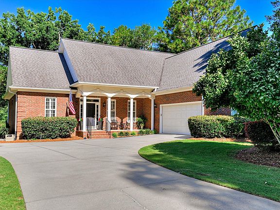 2nd image of 110 Sugar Maple Cir