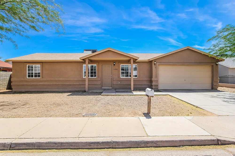 3 bed, 2.0 bath, 1486 sqft, $1,755 — Photo 1
