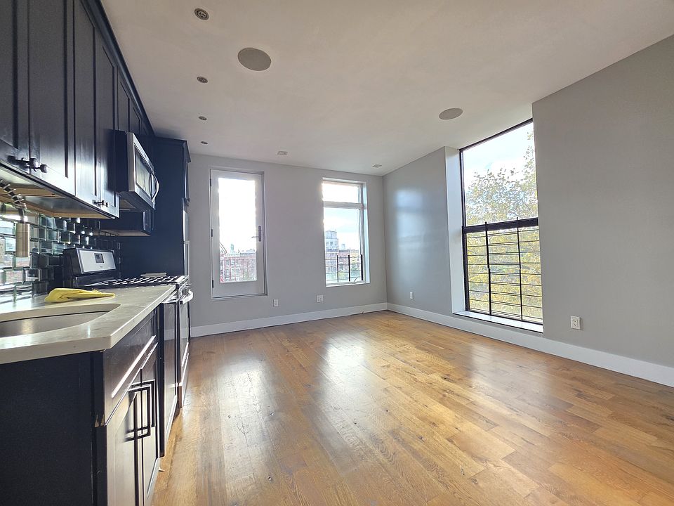 1st image of 459 E 135th St #3A