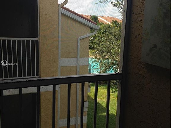 4th image of 2321 NW 33rd St APT 215