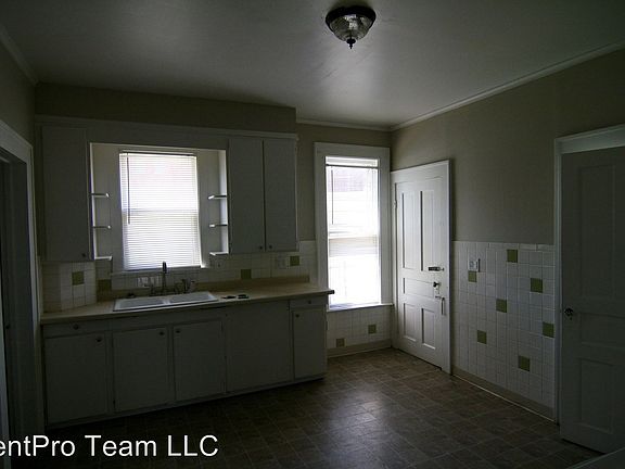 5th image of 1423 W 17th St