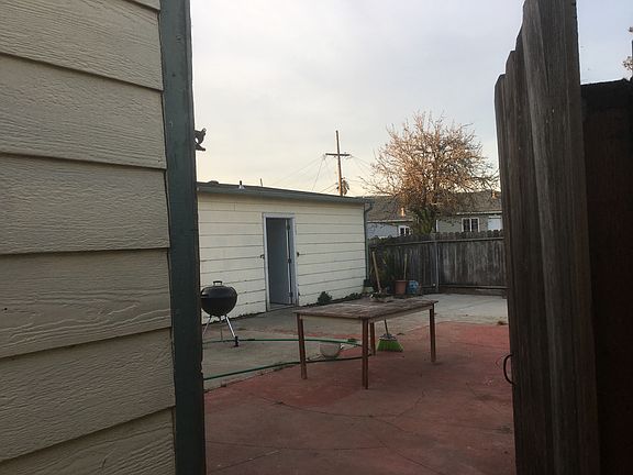 2nd image of 2352 Greenwood Dr