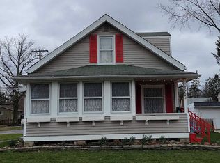372 Elmwood Rd, Bay Village, OH