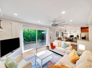 19222 Topham St, Tarzana, CA 91356