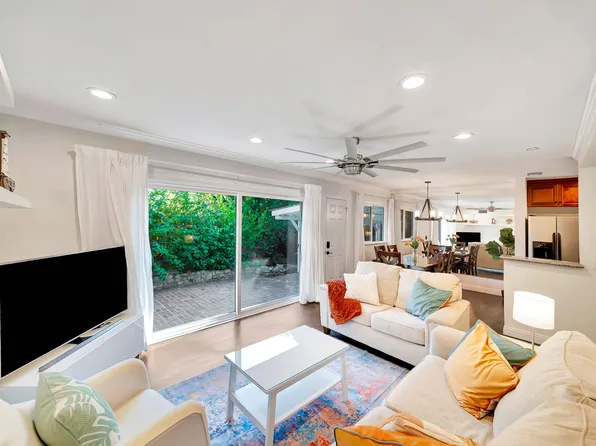 19222 Topham St, Tarzana, CA 91356