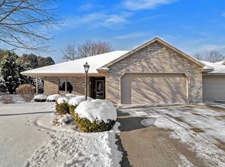 5 McFarland Pl, Kaukauna, WI 54130