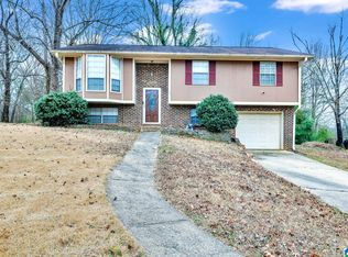 305 Ridgebrook Cir, Gardendale, AL 35071