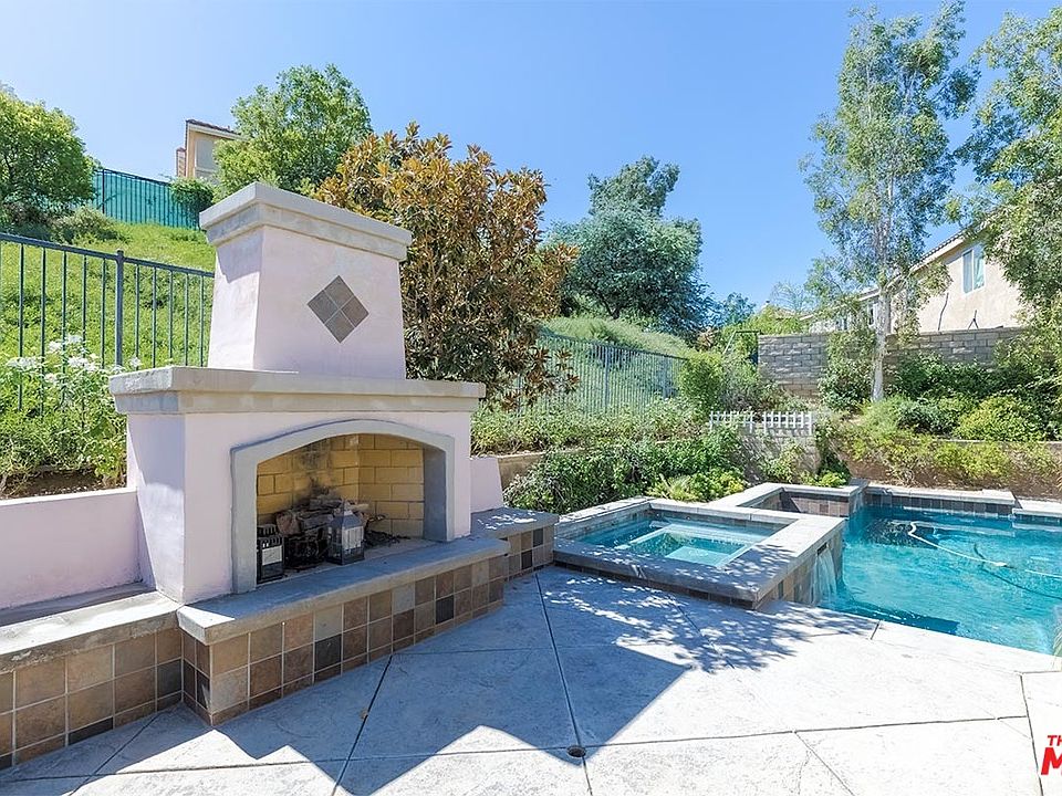 1st image of 21756 Redwood Canyon Pl