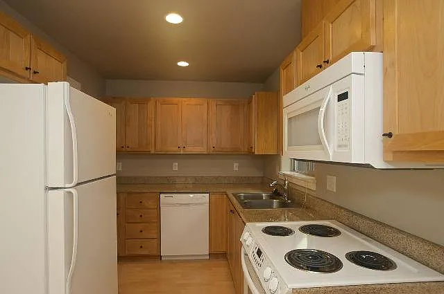 #6 - Kitchen #6 - Kitchen