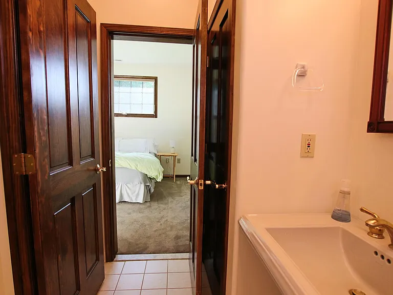 23158 Town Run Dr — Photo 14