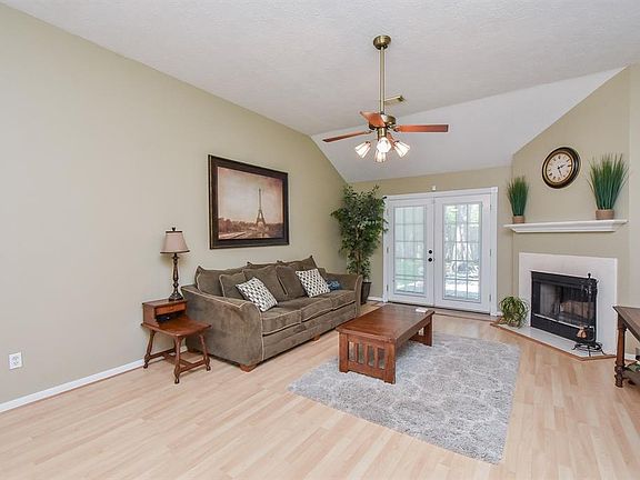 5th image of 22630 Red Pine Dr