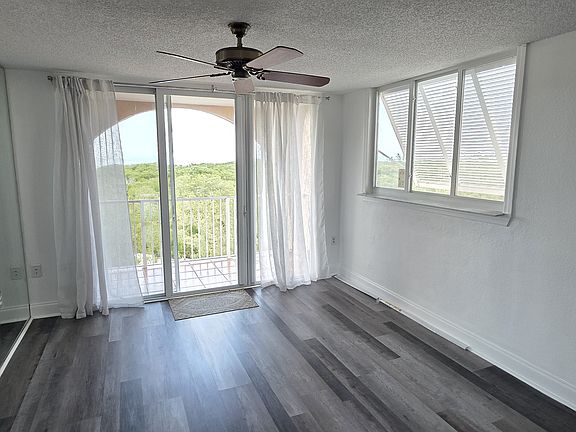 2nd image of 3930 S Roosevelt Blvd APT 413E