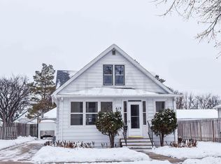 619 N 6th St, Grand Forks, ND 58203