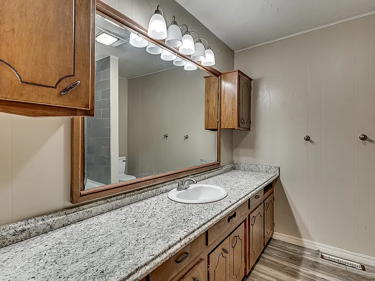 27115 Western Ave — Photo 37