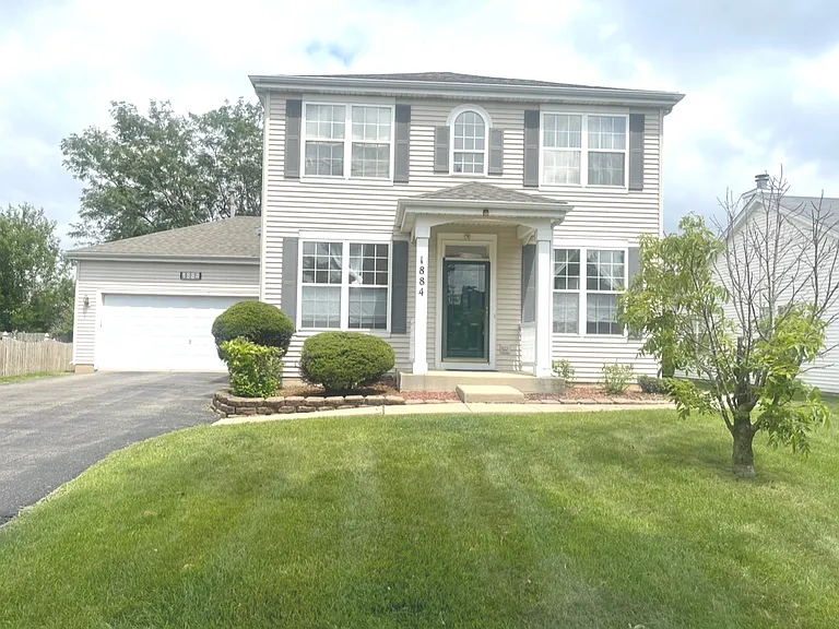 1884 Fescue Dr — Photo 1
