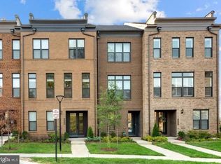 12328 Yellow Buckeye Way, Fairfax, VA 22030