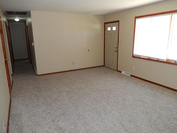 5th image of 5700 Sandalwood Blvd