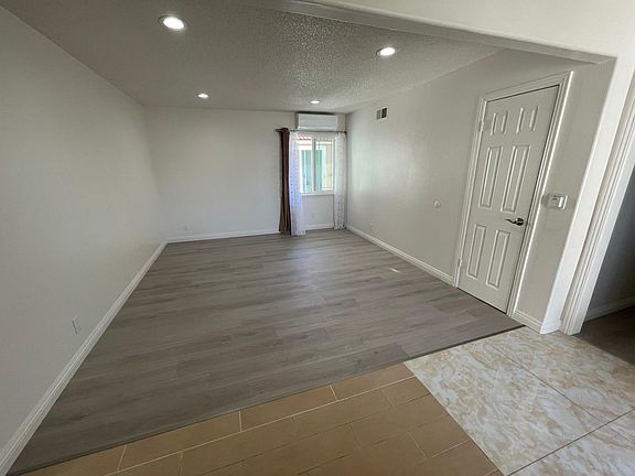2nd image of 1526 W Chateau Ave