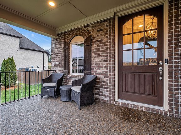 5th image of 205 W Chandler Ct