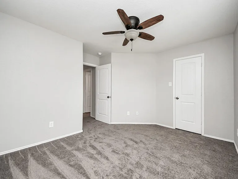 16130 Beachside Pl — Photo 27