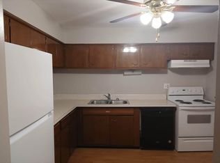 A3-230 S State St, Elgin, IL 60123