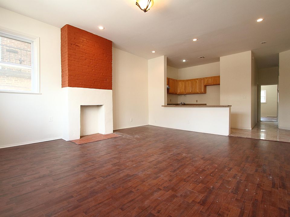 1st image of 67 Poplar St