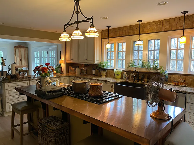 Large gourmet kitchen