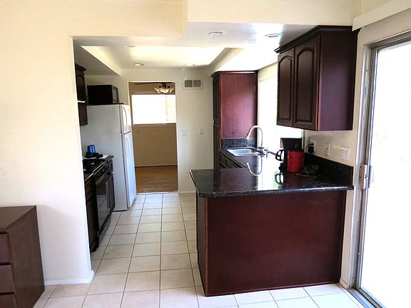 3rd image of 3485 Deerlane Dr