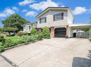 169 Bark Ave, Central Islip, NY 11722