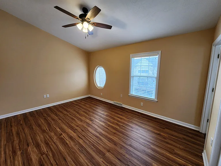 10528 Forest Hill Dr — Photo 31