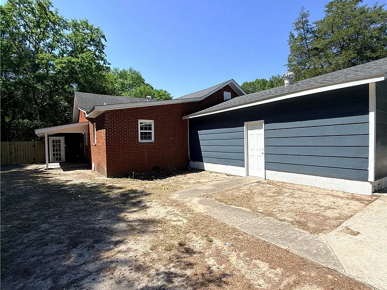 228 Eastwood Ave — Photo 25
