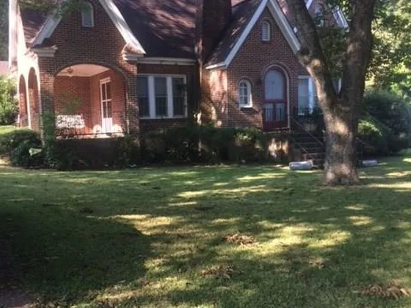 205 4th St, Manchester, GA 31816