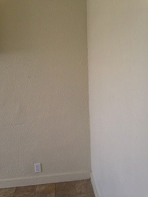 4th image of 639 1/2 W 75th St