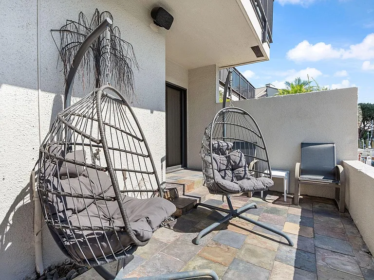 16 Portside Dr #16C — Photo 33