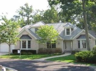 1665 Cornell Ct, Lake Forest, IL 60045