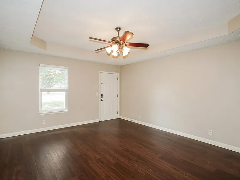 1231 Azure Way — Photo 4