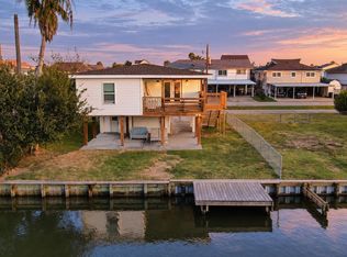 190 Barracuda St, Bayou Vista, TX 77563