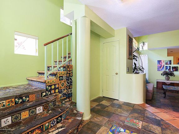 4th image of 21915 Wyandotte St Unit 106