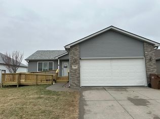 1701 Frisco Dr, Lincoln, NE 68521